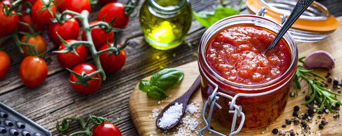 Italian tomato sauce mid-preparation