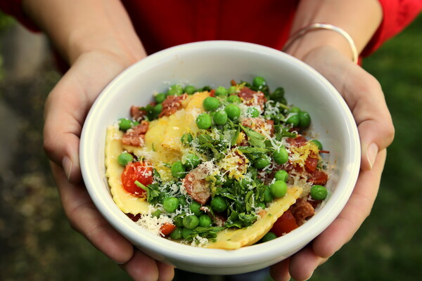 Ravioli with Peas and Ham